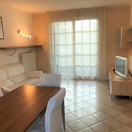 Aceri Rossi Family Apartment